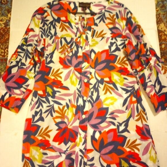 Dana Buchman floral button down with roll tab half sleeve - Picture 8 of 12